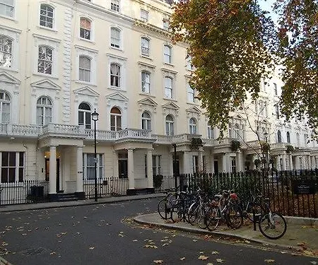 Hyde Park Apartments